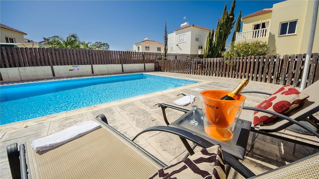 Ayia Napa Holiday Villa 040 Стая снимка